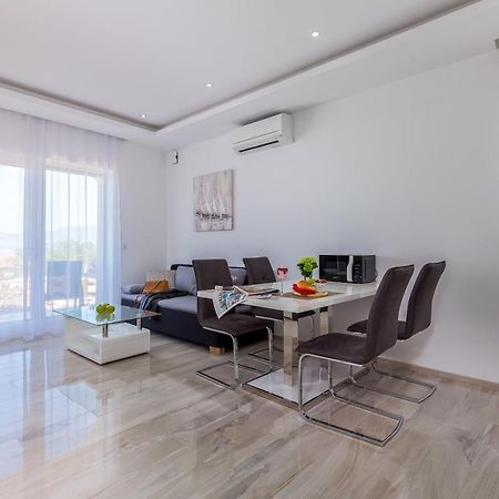 Luxury Apartments Kostrena With Pool 2 Buitenkant foto