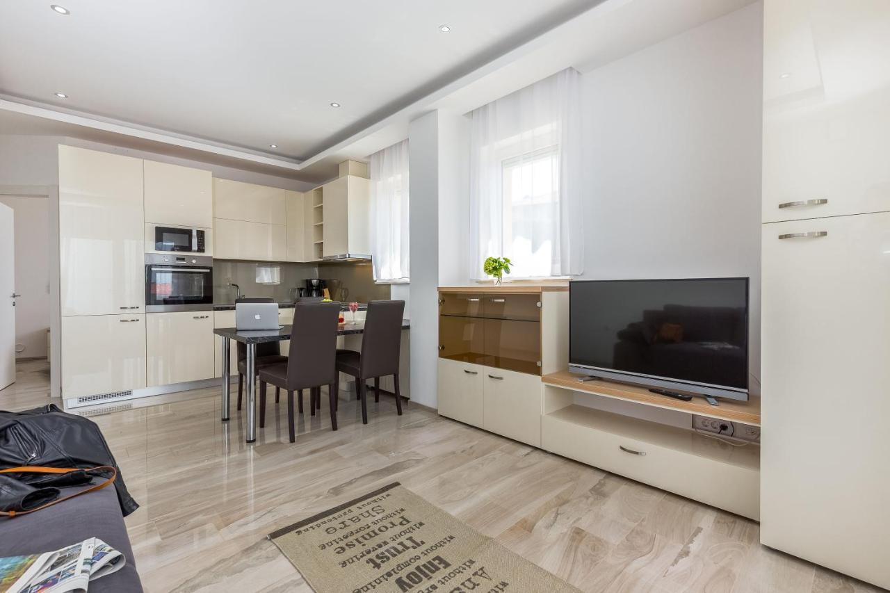 Luxury Apartments Kostrena With Pool 2 Buitenkant foto