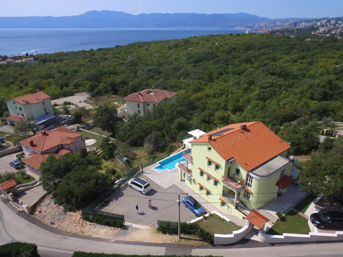 Luxury Apartments Kostrena With Pool 2 Buitenkant foto